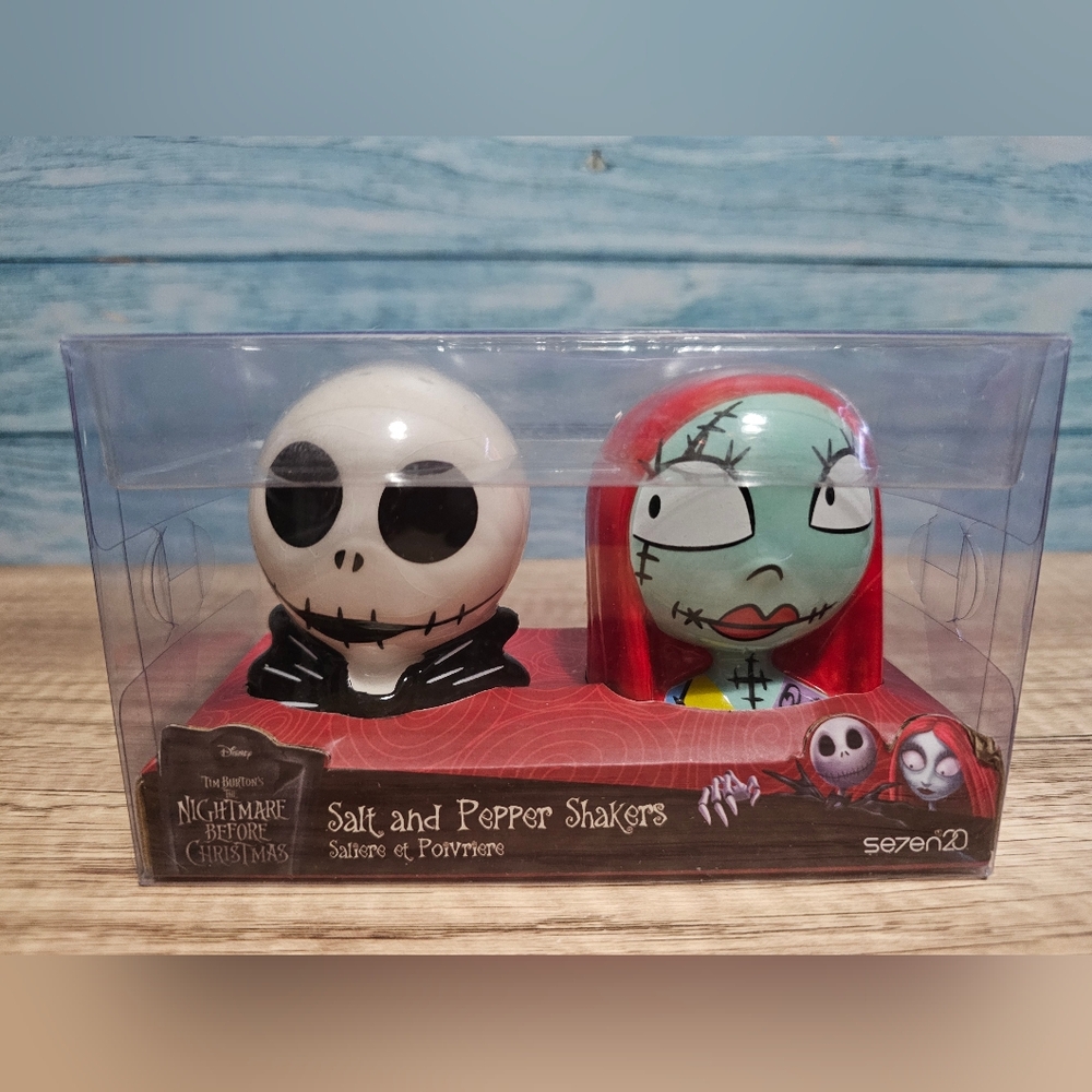 🆕️ The Nightmare Before Christmas Jack & Sally Salt & Pepper Shakers